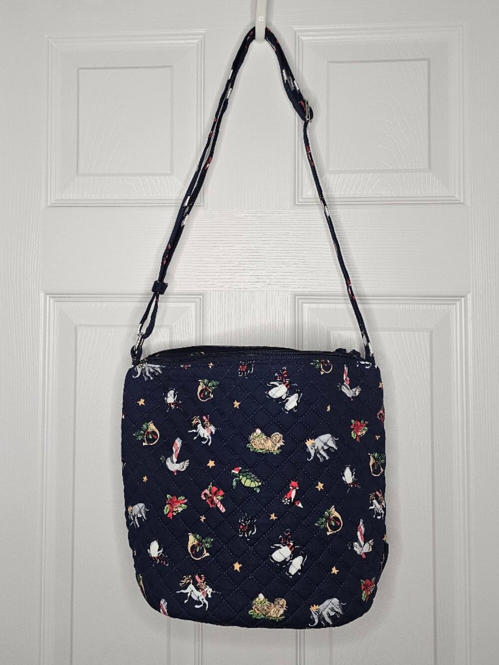 NWT Vera Bradley Bucket Crossbody Snow Globe Motifs Purse Bag Plaid Shoulder